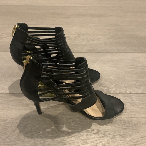 Vince Camuto - Black Heel Sandals - Size: 8.5 M - Picture 2 of 14